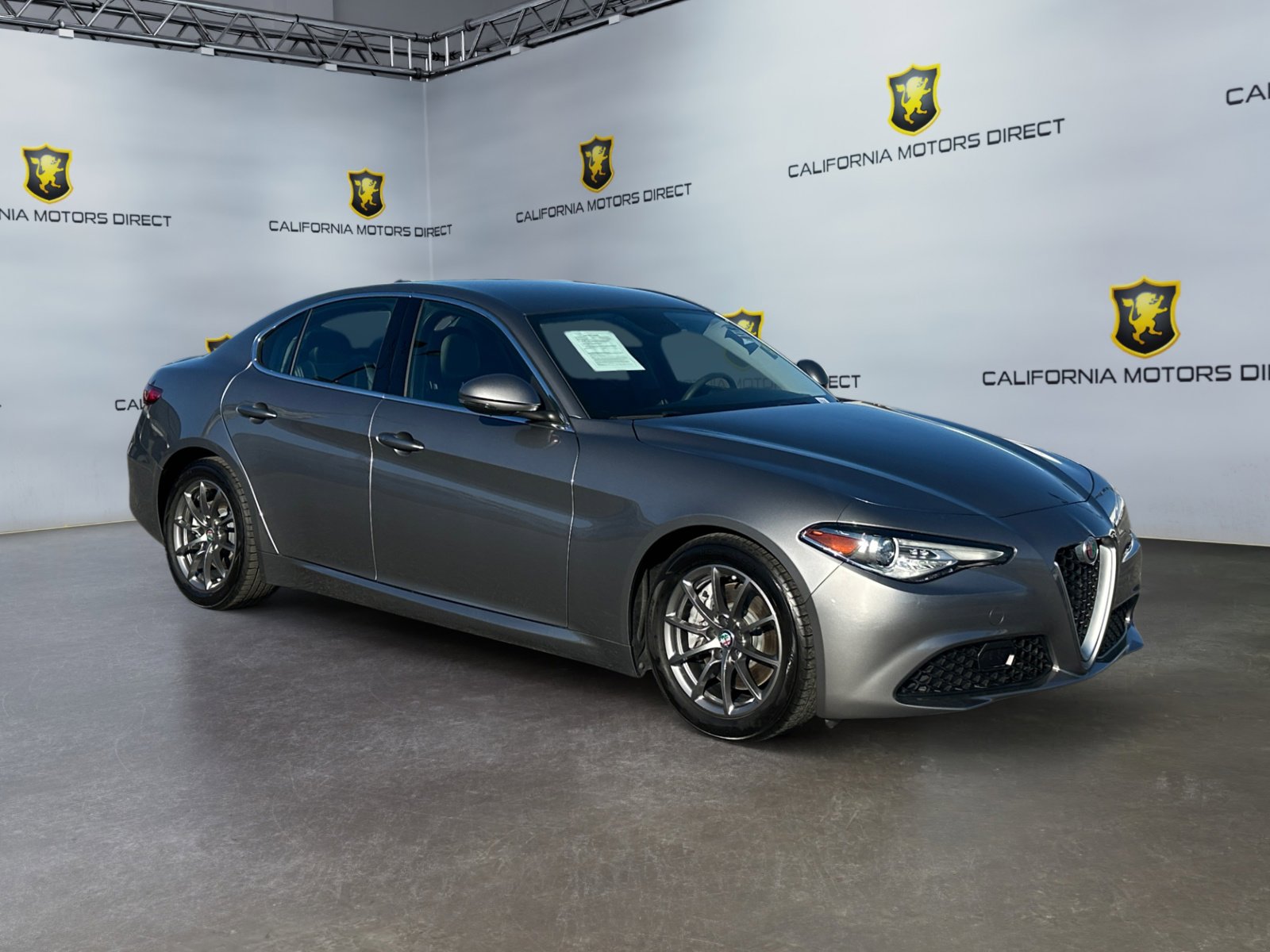 Used 2018 Alfa Romeo Giulia image 7