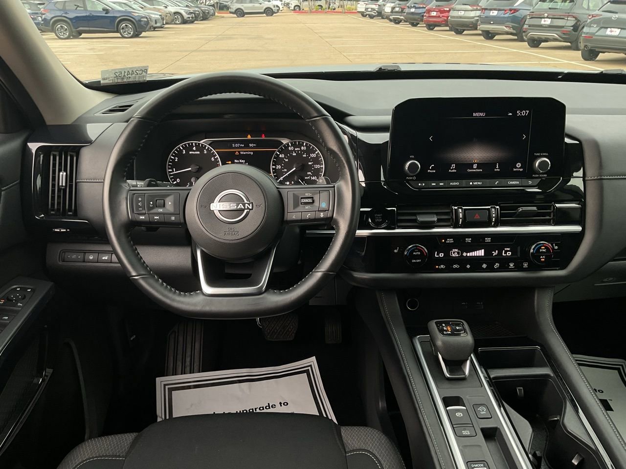 Used 2025 Nissan Pathfinder SV FWD image 15