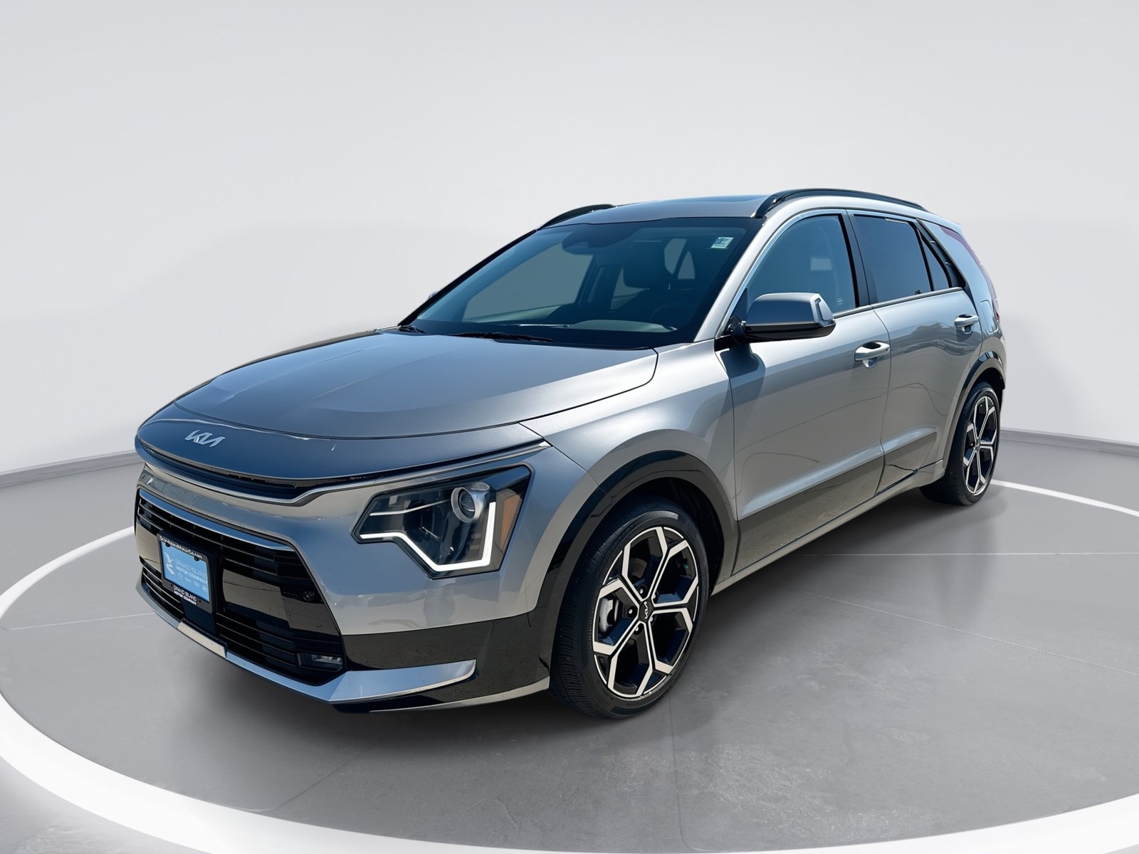 Used 2023 Kia Niro EX Touring