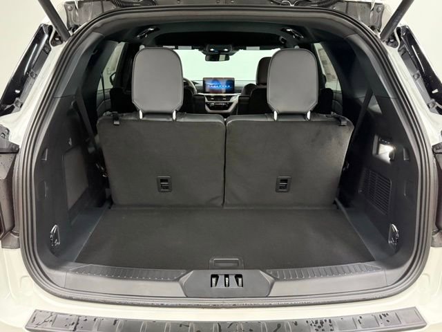 New 2026 Ford Explorer ST image 32