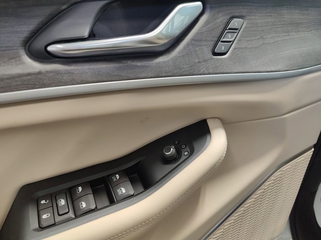 New 2025 Jeep Grand Cherokee Limited w/ Luxury Tech Group II image 19