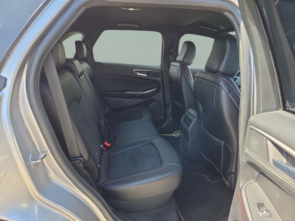 Used 2021 Ford Edge ST-Line image 26