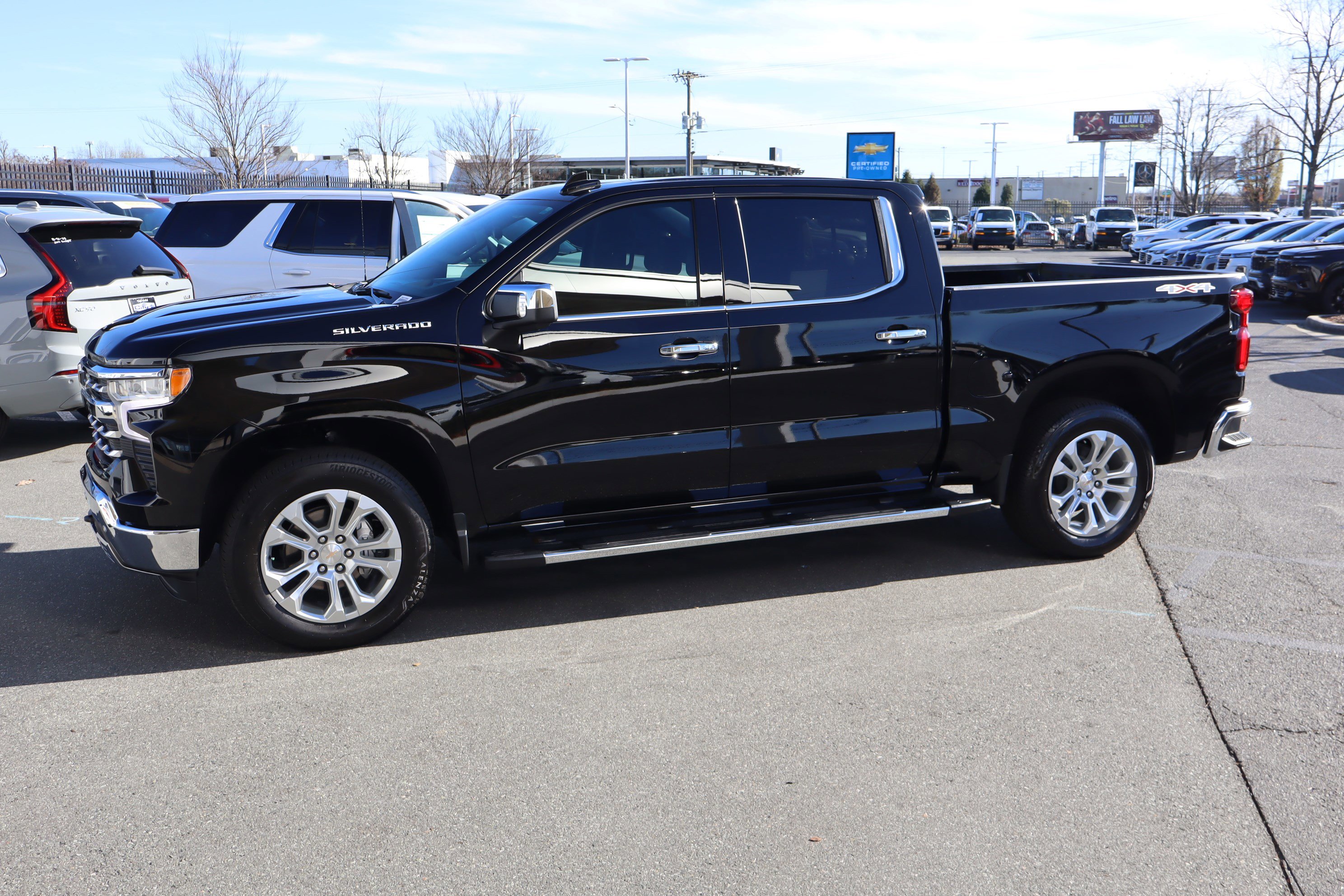 Used 2024 Chevrolet Silverado 1500 LTZ w/ Technology Package image 7