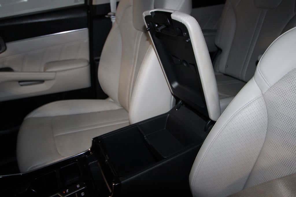 Used 2025 Kia Sorento SX image 21