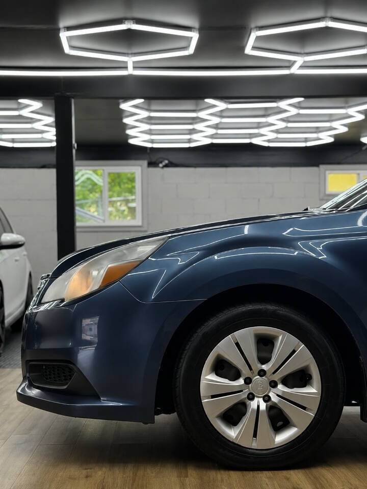 Used 2013 Subaru Legacy 2.5i AWD/4WD image 3