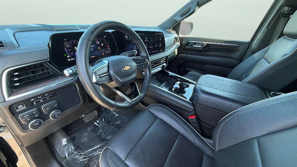 Certified 2025 Chevrolet Suburban Premier AWD/4WD image 18