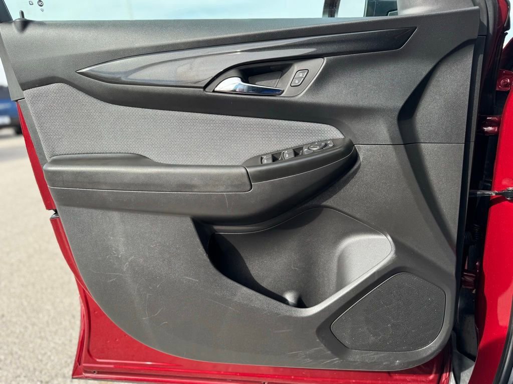 Used 2025 Chevrolet TrailBlazer LT image 27