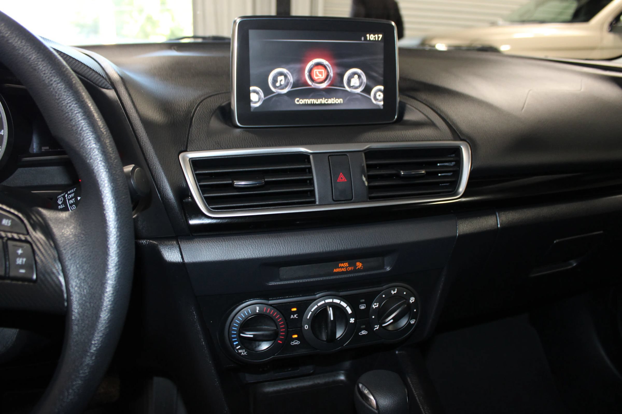 Used 2015 MAZDA MAZDA3 i Sport FWD image 14
