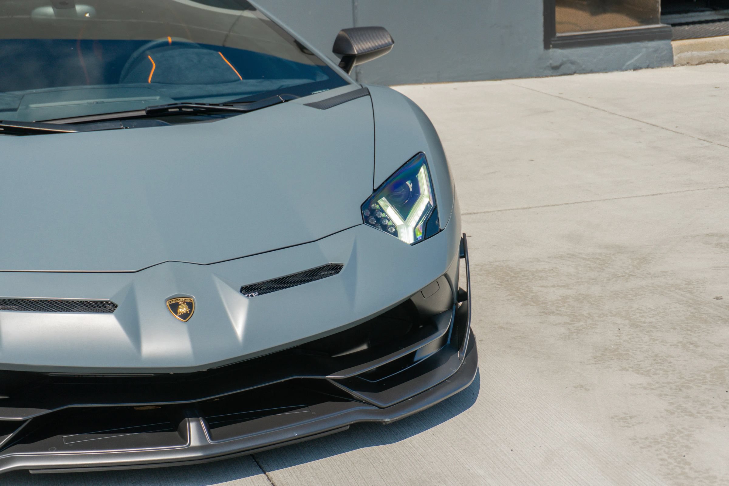 Used 2019 Lamborghini Aventador SVJ AWD/4WD image 28