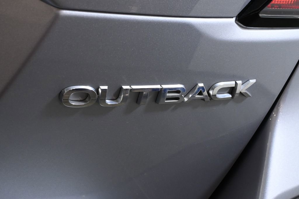 Used 2022 Subaru Outback Limited image 40