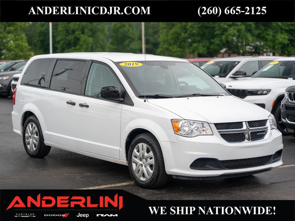 Used 2019 Dodge Grand Caravan SE FWD image 1