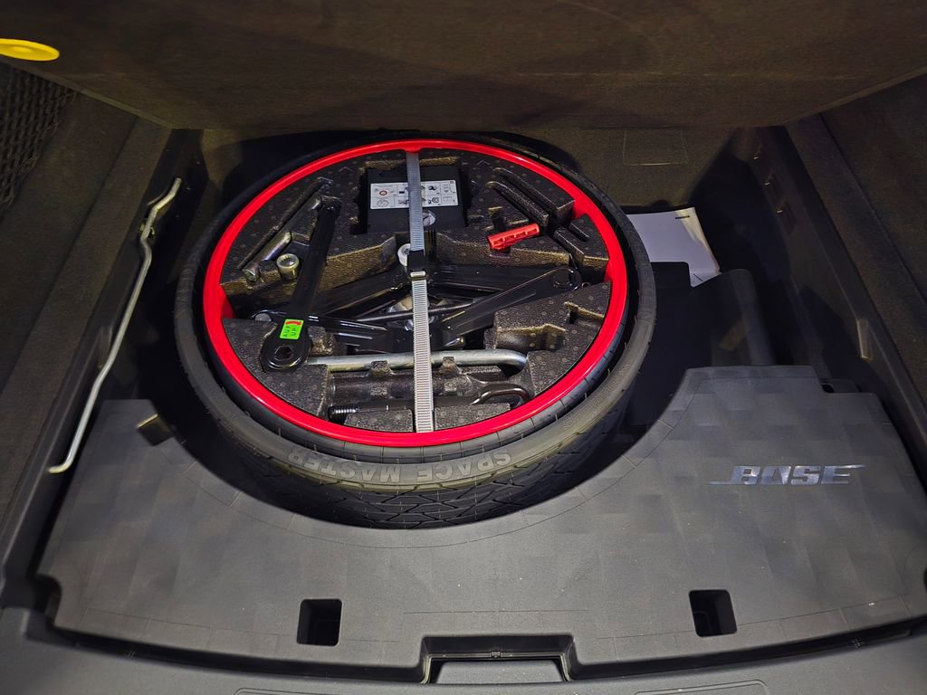 Used 2021 Porsche Cayenne S image 33