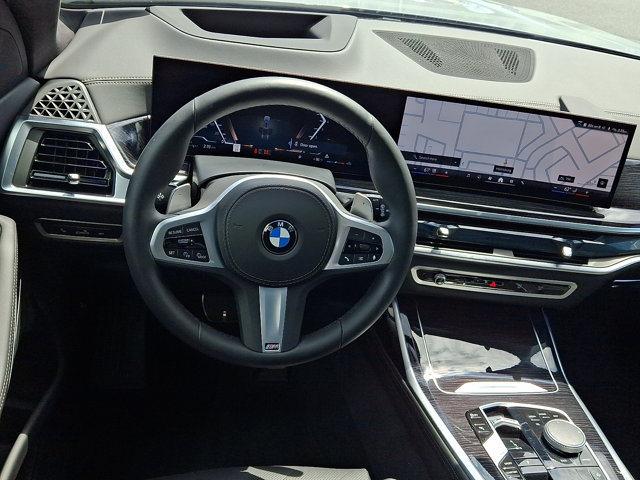 Used 2026 BMW X7 xDrive40i w/ M Sport Package AWD/4WD image 15