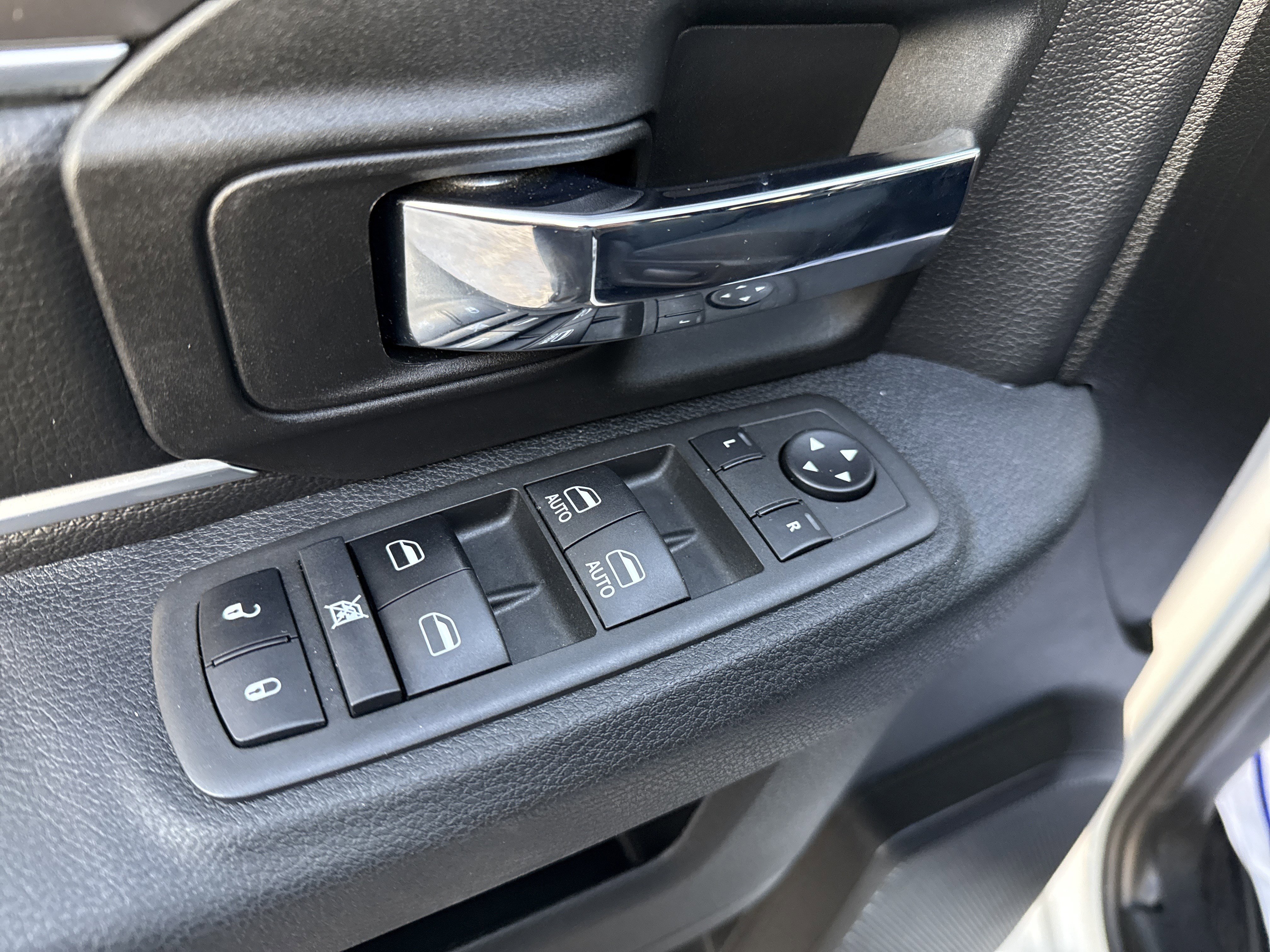 Used 2021 RAM 1500 Classic Warlock w/ Trailer & Traction Group image 16