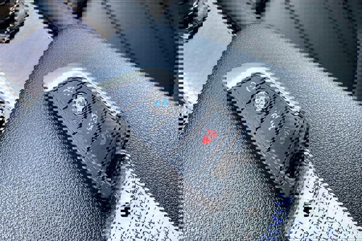 Used 2019 BMW X3 xDrive30i w/ Driving Assistance Package image 11