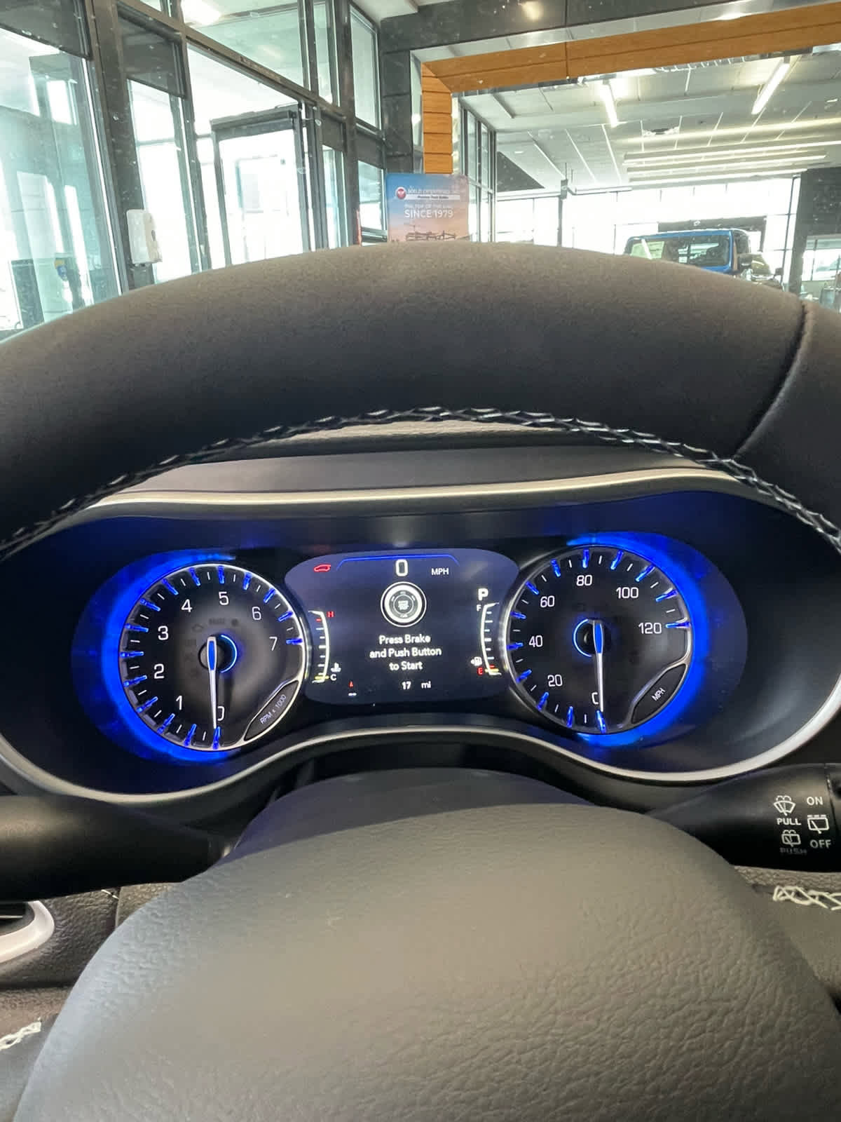 New 2027 Chrysler Pacifica Limited AWD/4WD image 13