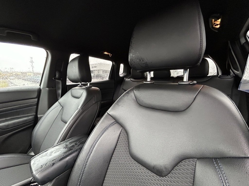 Used 2025 Jeep Compass Latitude w/ Altitude Special Edition image 14