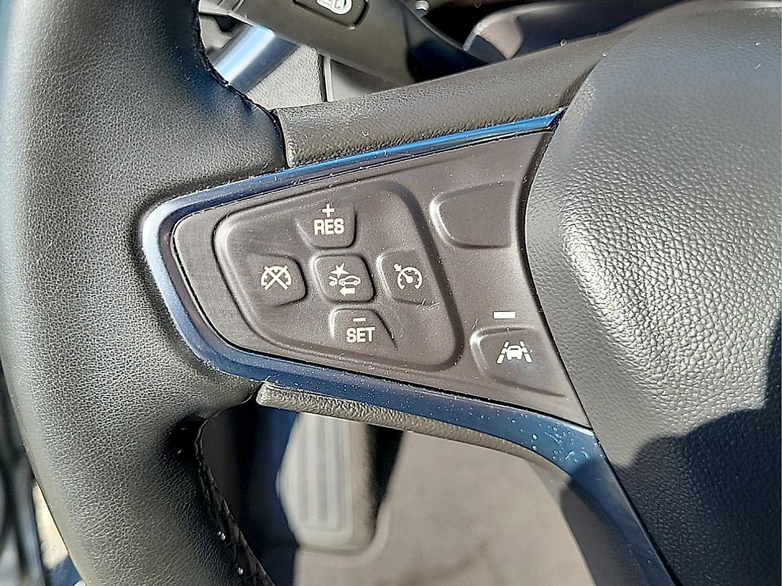 Used 2024 Chevrolet Equinox LT AWD/4WD image 17