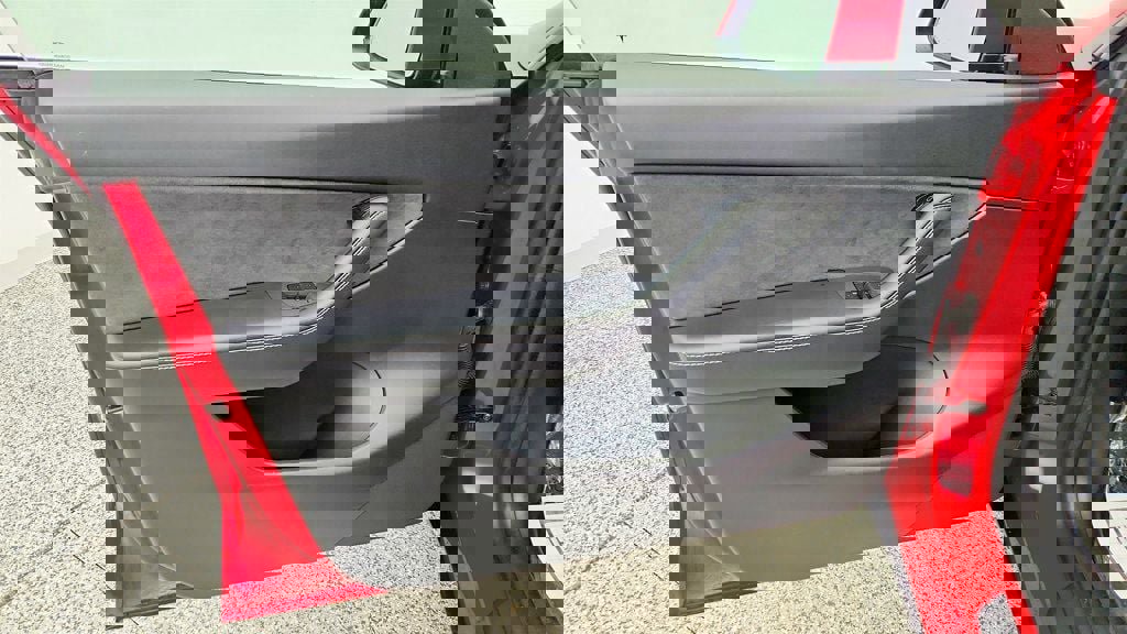 Used 2021 Tesla Model Y Long Range image 11