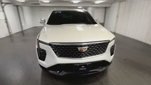 Certified 2024 Cadillac XT4 Premium Luxury AWD/4WD image 3