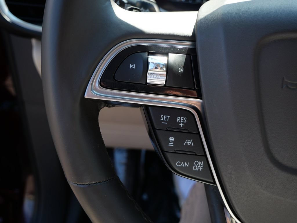 Used 2020 Lincoln Nautilus Reserve AWD/4WD image 27