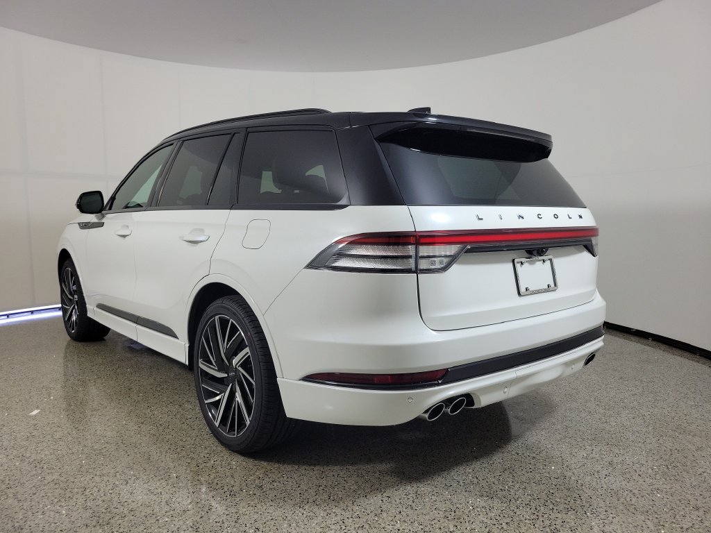 New 2026 Lincoln Aviator Black Label w/ Black Label Special Edition AWD/4WD image 3