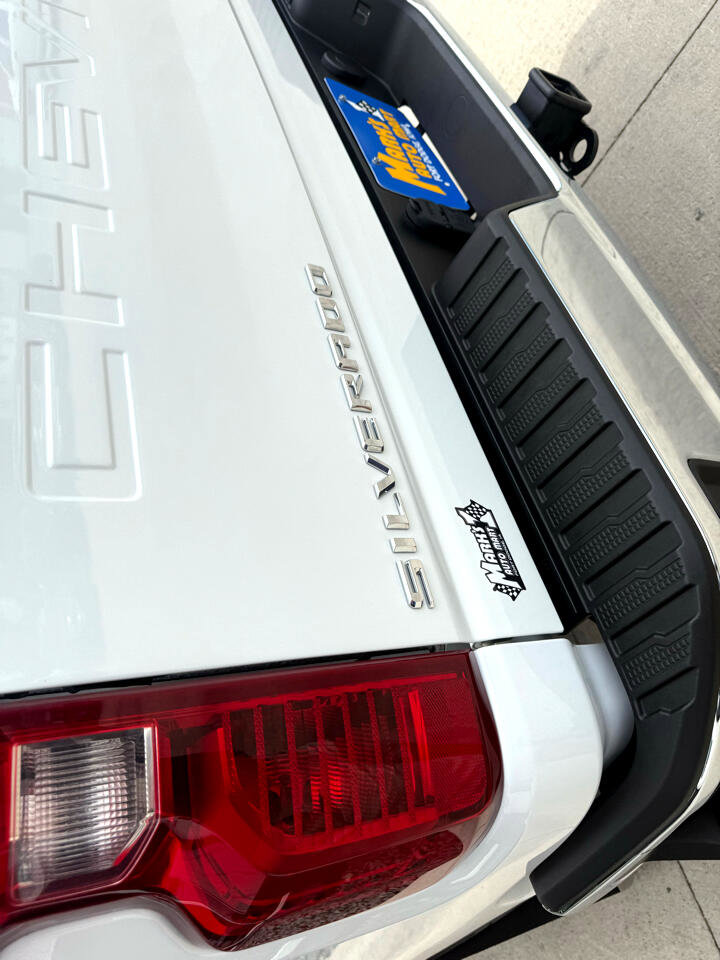 Used 2022 Chevrolet Silverado 3500 LT w/ Convenience Package image 20