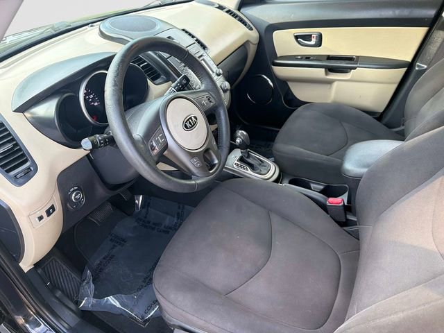 Used 2012 Kia Soul ! FWD image 20