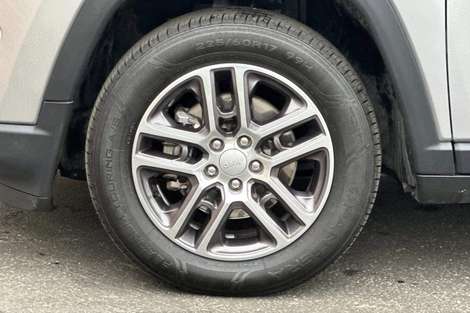 Used 2020 Jeep Compass Latitude image 26