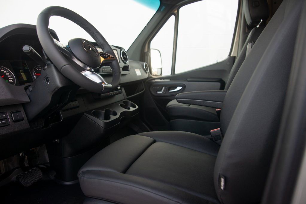 New 2025 Mercedes-Benz Sprinter 2500 image 25