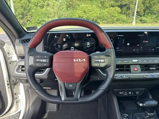 Certified 2025 Kia K4 EX w/ GT-Line Premium Package FWD image 10