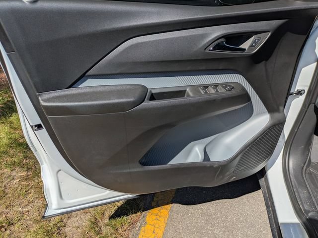 New 2027 Chevrolet Bolt LT FWD image 8