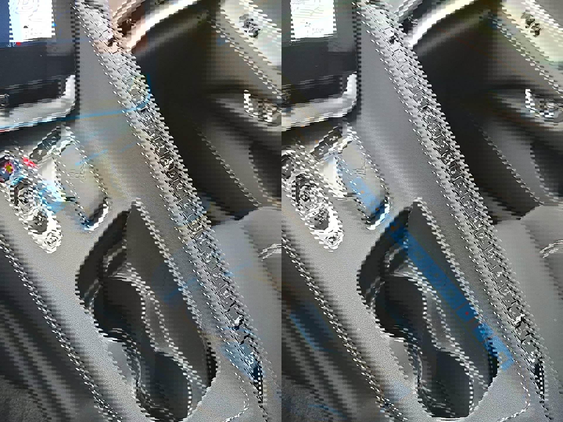 Used 2024 Chevrolet Corvette Stingray Preferred Cpe w/ Body-Color Dual Roof Package RWD image 18