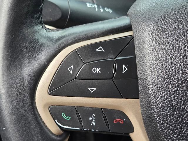 Used 2016 Jeep Cherokee Limited w/ Luxury Group image 23