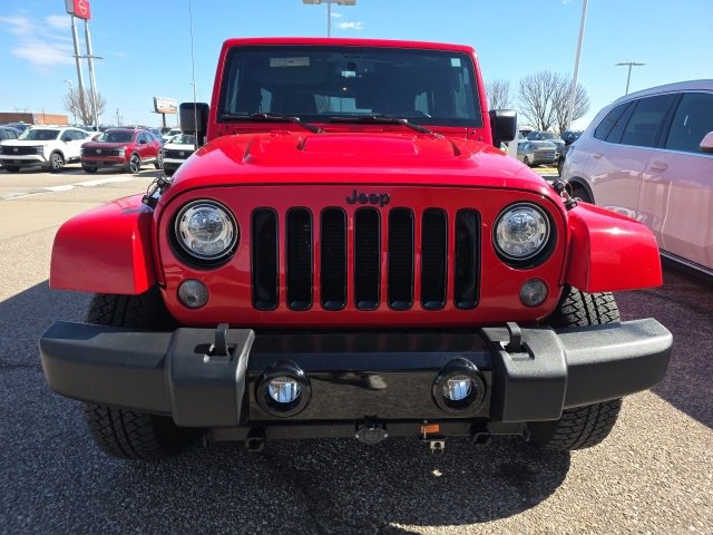 Used 2018 Jeep Wrangler Unlimited Sahara image 2