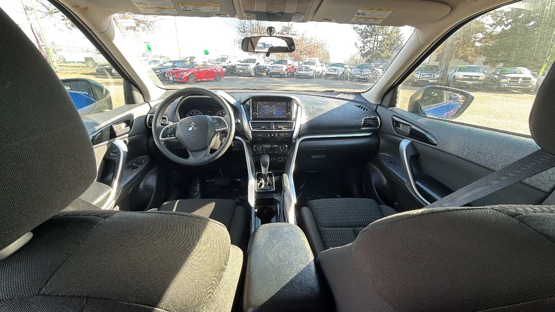 Used 2018 Mitsubishi Eclipse Cross ES FWD image 11