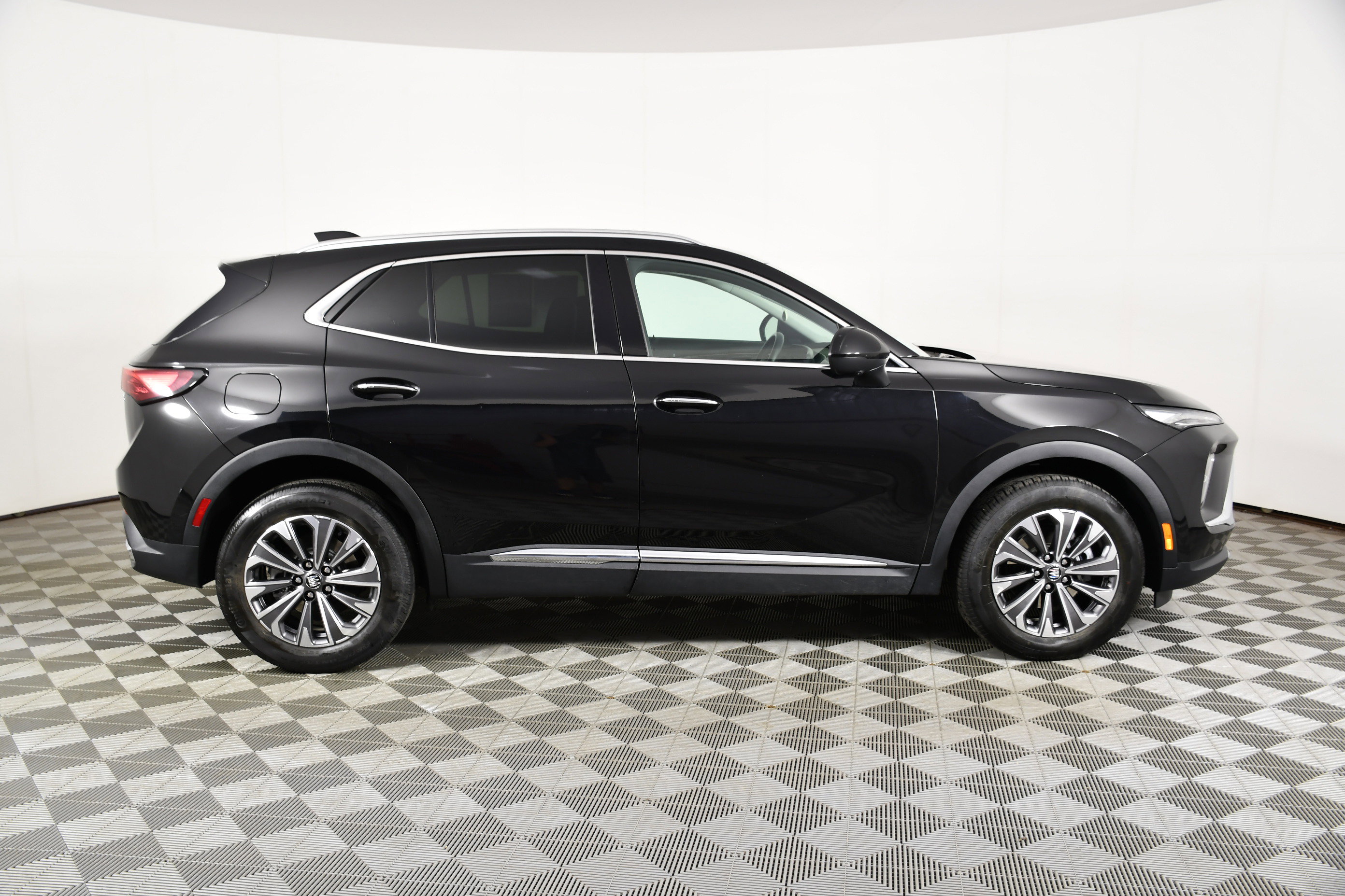 Used 2024 Buick Envision Preferred AWD/4WD image 5