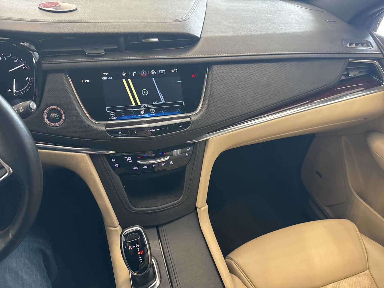 Used 2018 Cadillac XT5 Premium Luxury image 36