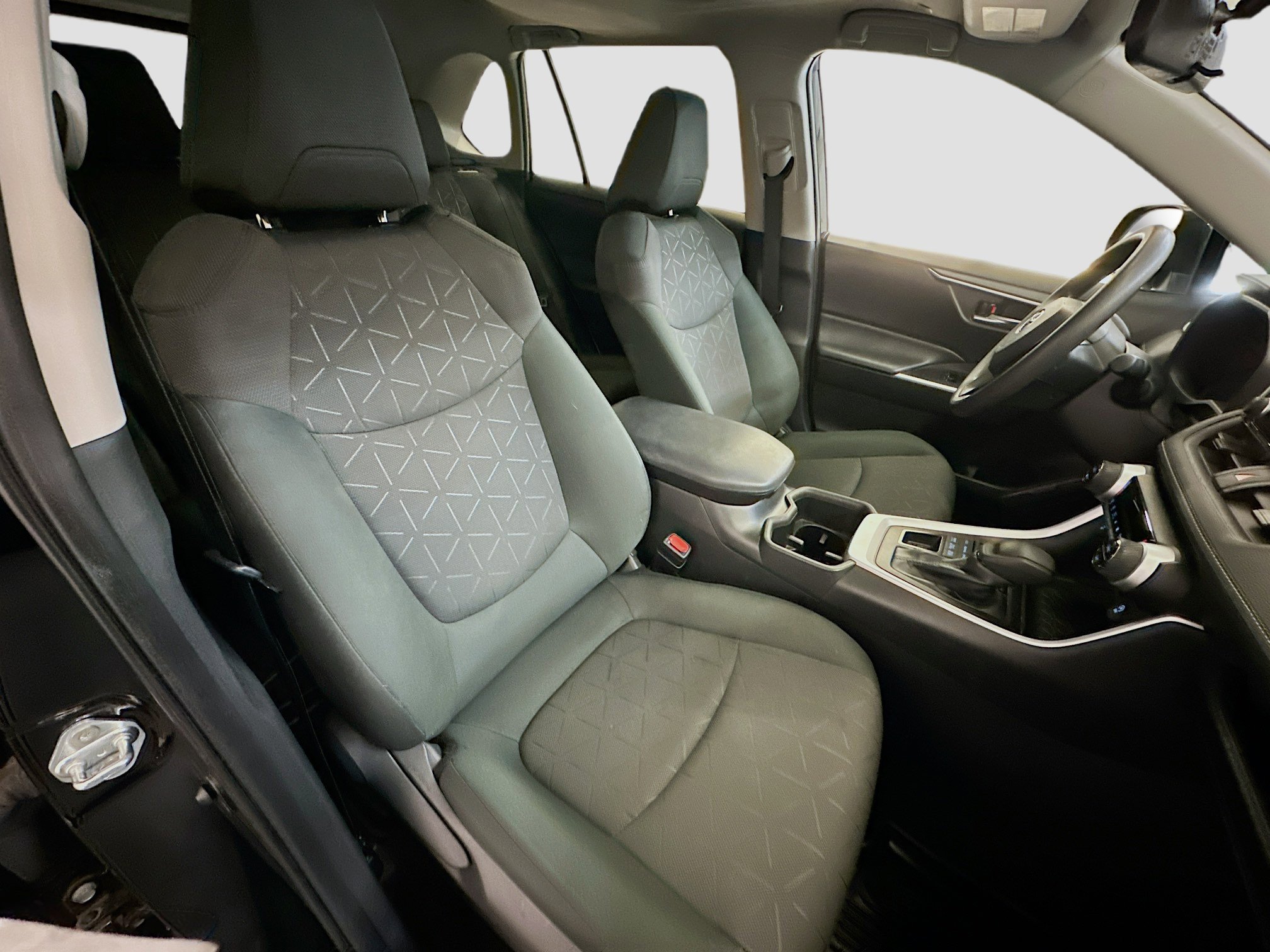 Used 2024 Toyota RAV4 XLE image 34