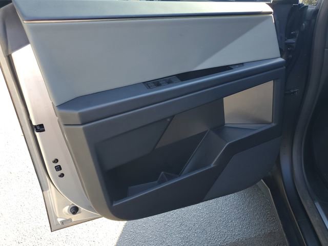 Used 2024 Tesla Cybertruck AWD Crew Cab image 8