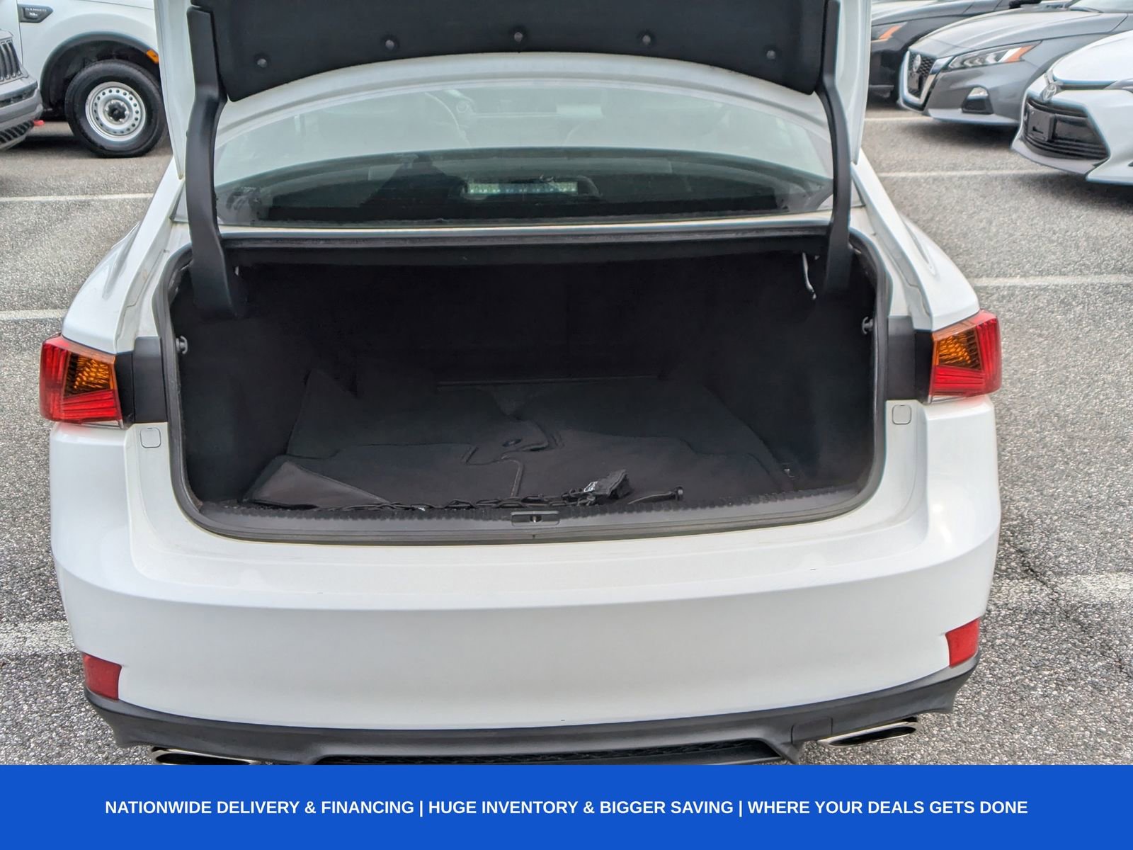 Used 2018 Lexus IS 300 F Sport w/ F Sport Package image 11