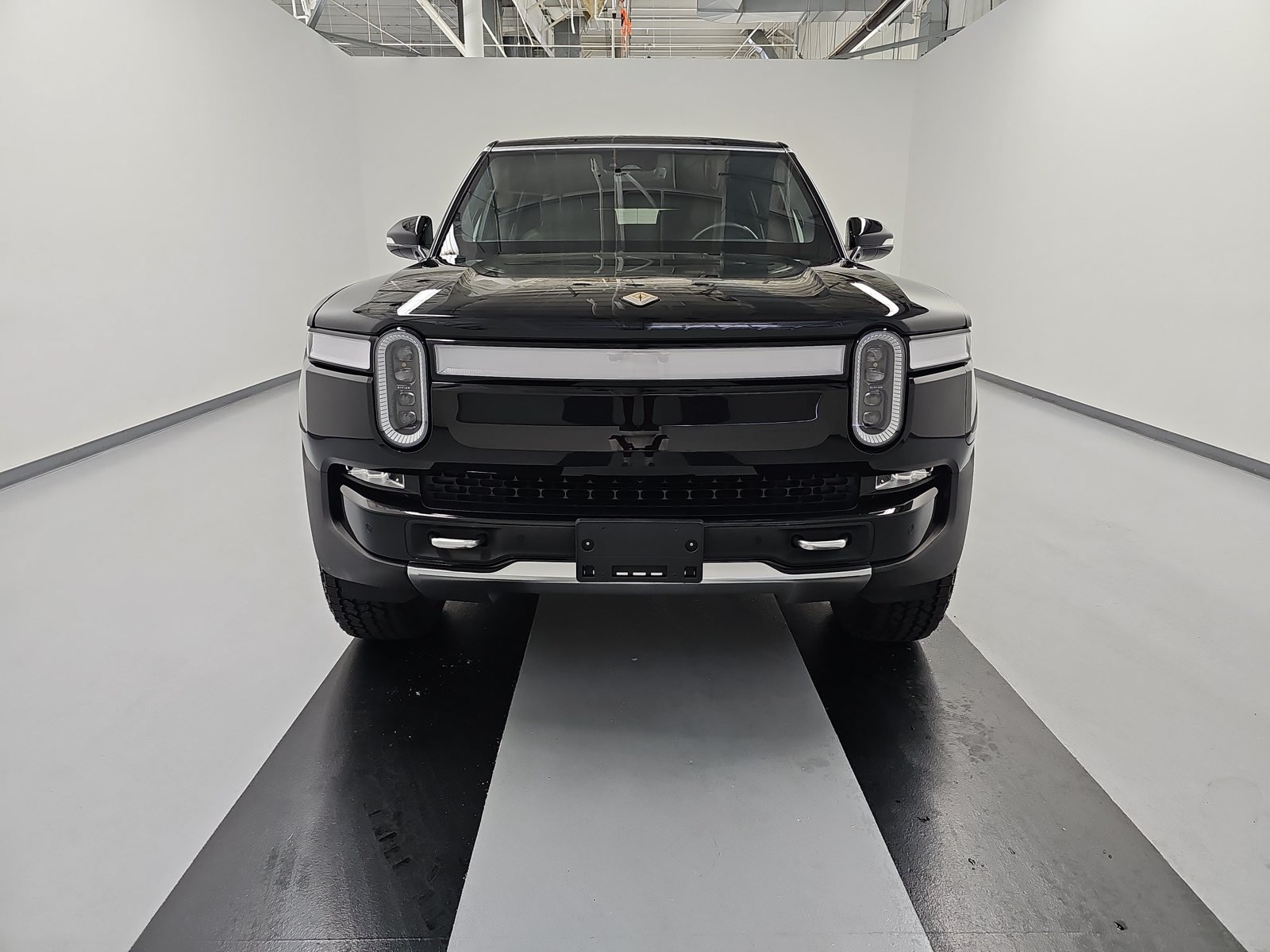 Used 2023 Rivian R1S Adventure Quad AWD/4WD image 8