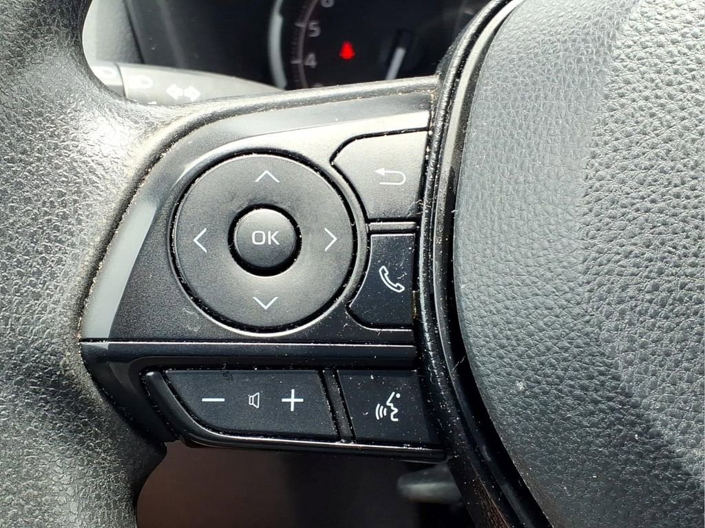 Used 2024 Toyota RAV4 LE FWD image 23