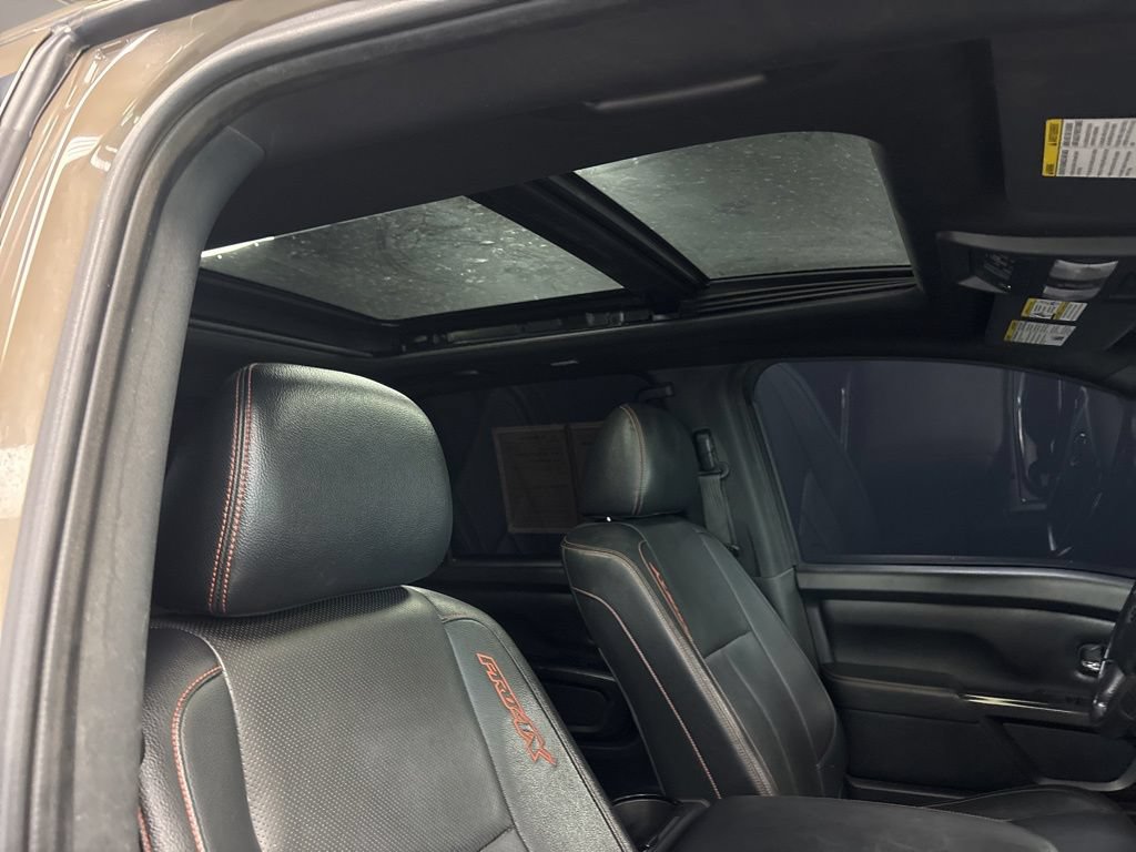 Used 2020 Nissan Titan PRO-4X w/ Pro-4x Convenience Package AWD/4WD image 13