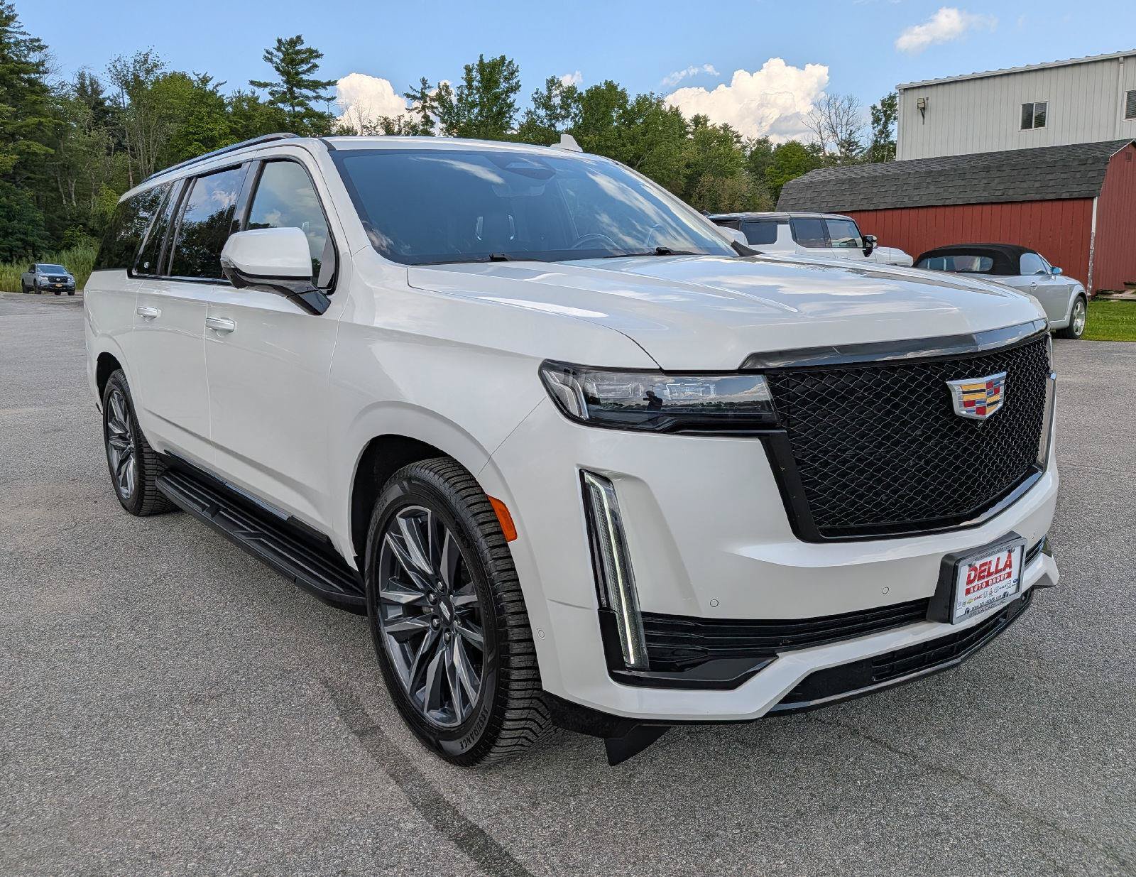 Used 2022 Cadillac Escalade ESV Sport Platinum AWD/4WD image 4