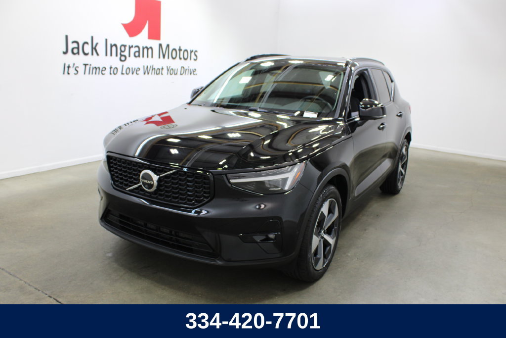 Certified 2026 Volvo XC40 B5 Plus AWD/4WD 360° Tour