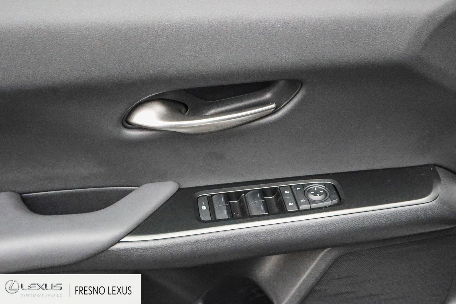 Used 2025 Lexus UX 300h FWD image 23