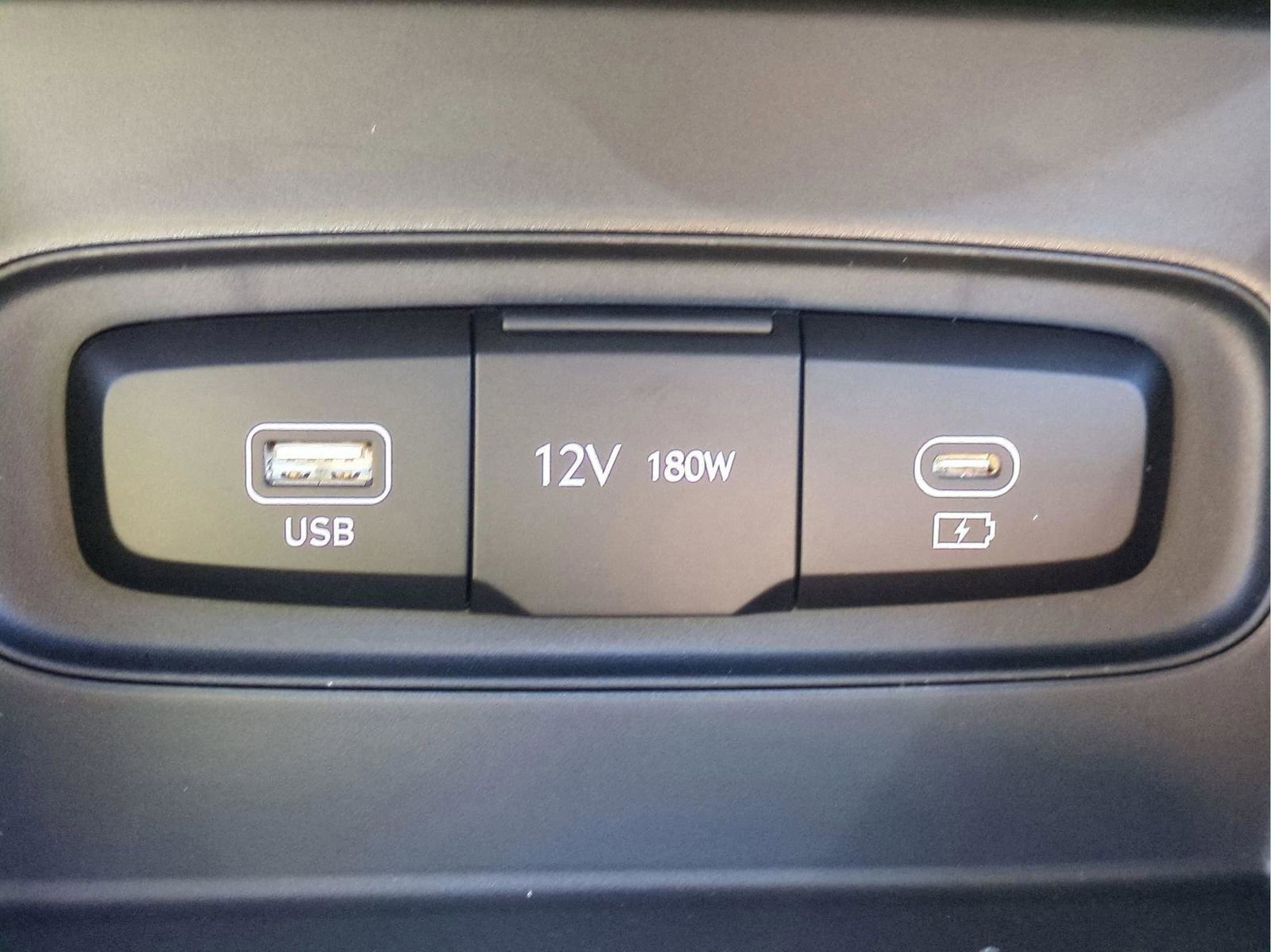 New 2026 Hyundai Venue SE FWD image 29