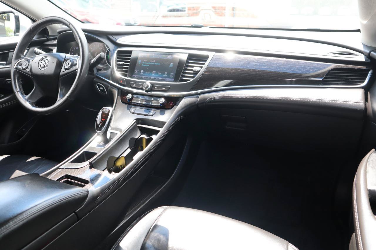Used 2018 Buick LaCrosse Essence FWD image 11