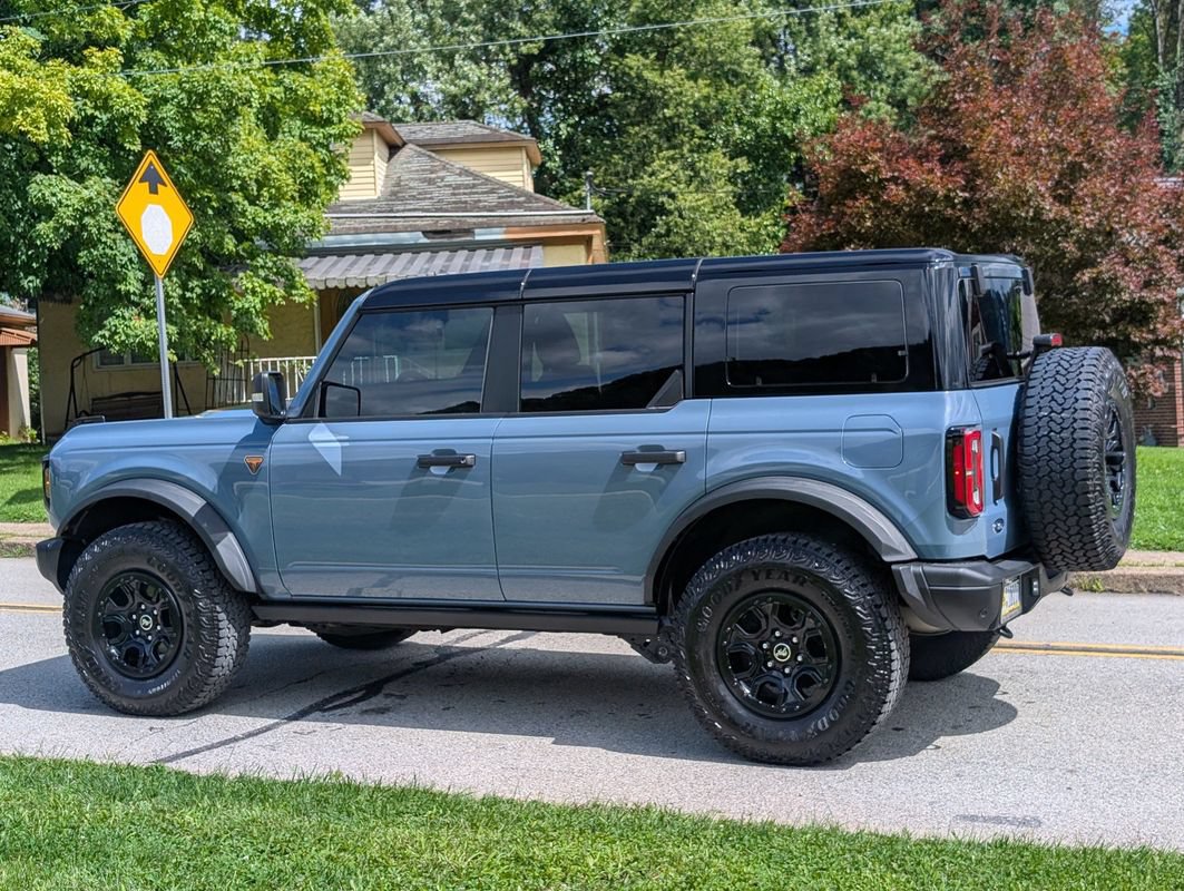 Used 2025 Ford Bronco Badlands AWD/4WD image 12